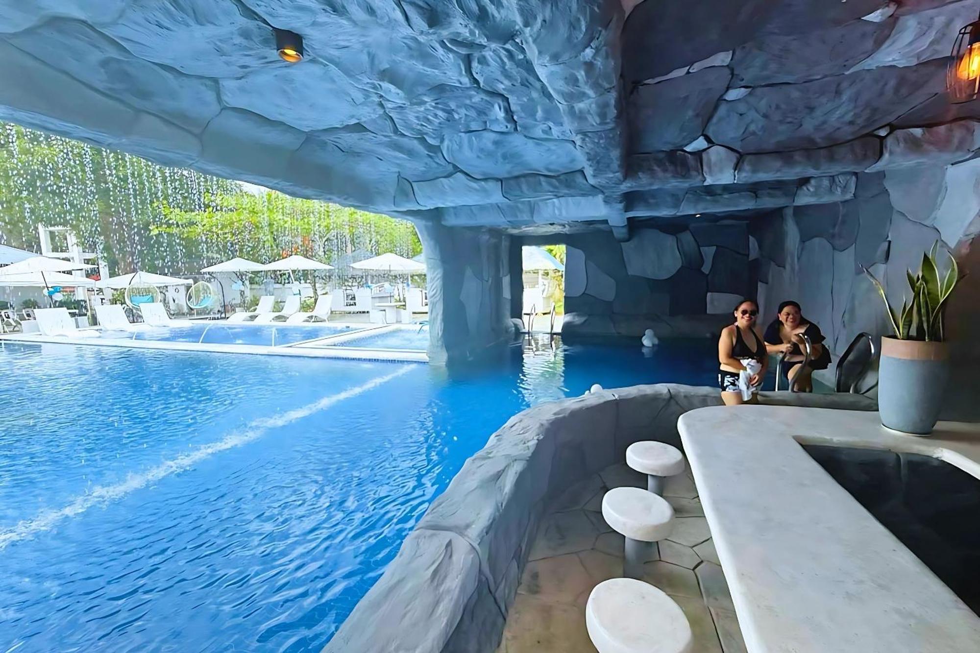 Kehalani Beach Resort By Cocotel Quezon  エクステリア 写真