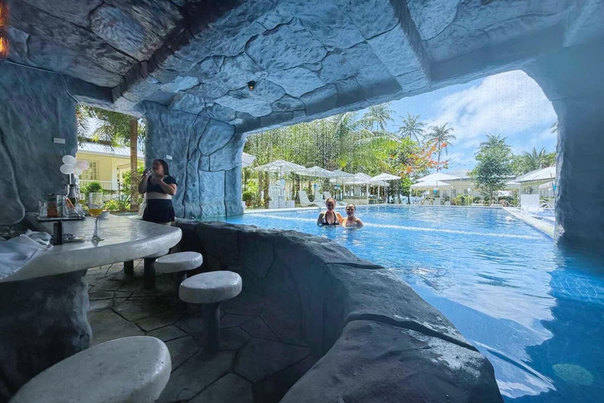 Kehalani Beach Resort By Cocotel Quezon  エクステリア 写真